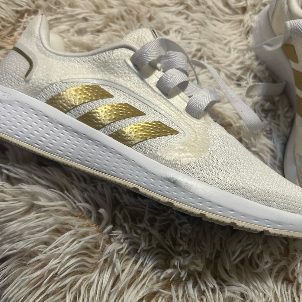 Adidas Women’s Edge Lux 5 running shoe - Picture 6 of 10